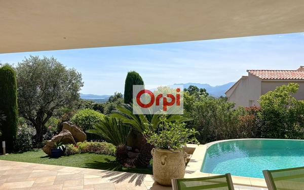 Maison à vendre    7 pièces •  Zonza