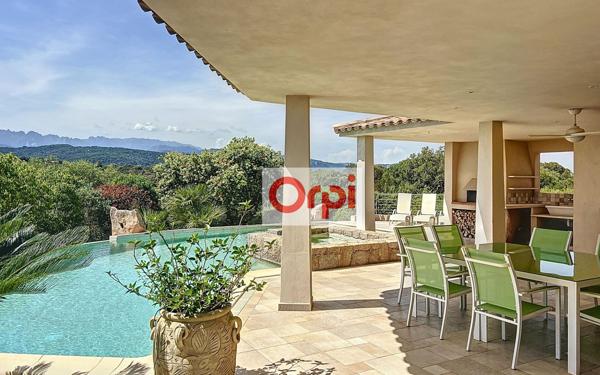 Maison à vendre    7 pièces •  Zonza