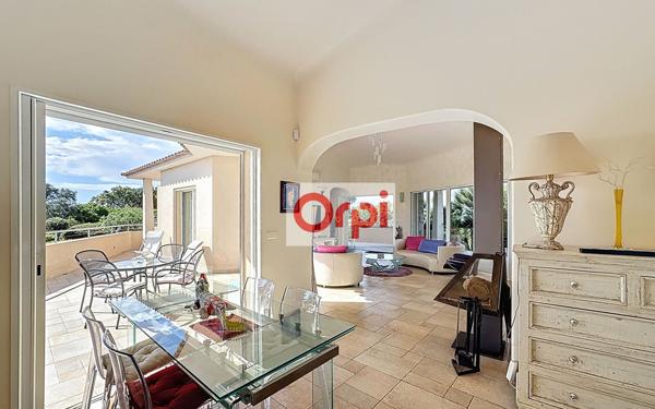 Maison à vendre    7 pièces •  Zonza