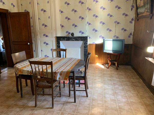 Maison familiale énorme potentiel