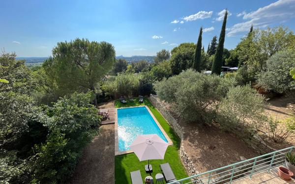 Maison à vendre    4 pièces •  Sommières