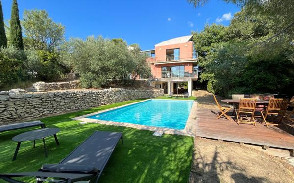 Maison à vendre    4 pièces •  Sommières