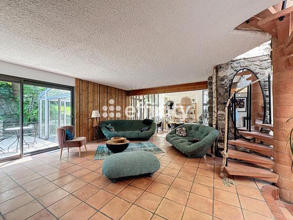 Maison 5 pièces - 243 m² Bien prestige