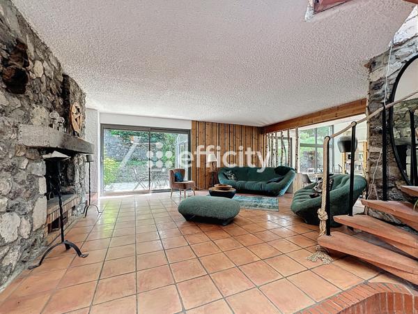 Maison 5 pièces - 243 m² Bien prestige