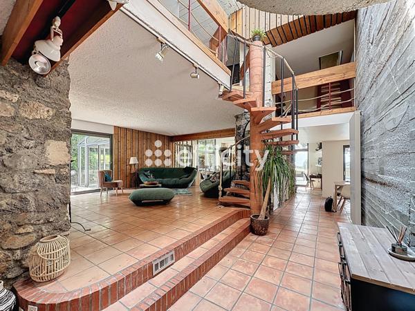 Maison 5 pièces - 243 m² Bien prestige