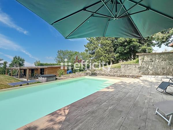 Maison 5 pièces - 243 m² Bien prestige