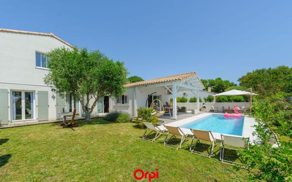 Maison à vendre    6 pièces • 165 m2 Salles-sur-Mer