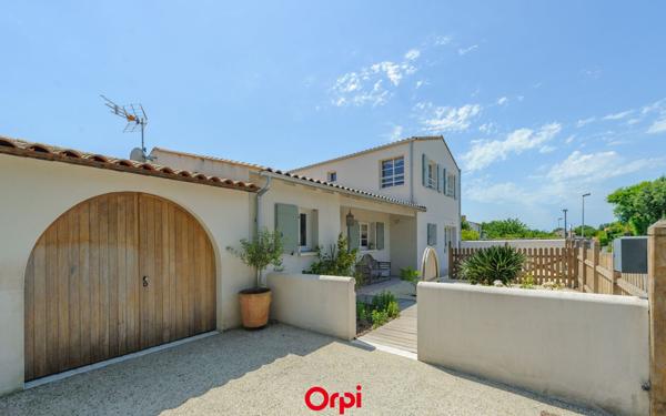 Maison à vendre    6 pièces • 165 m2 Salles-sur-Mer