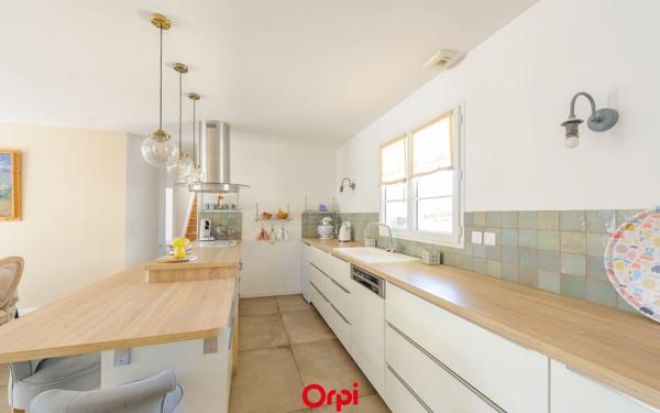 Maison à vendre    6 pièces • 165 m2 Salles-sur-Mer