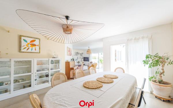 Maison à vendre    6 pièces • 165 m2 Salles-sur-Mer