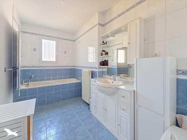 Maison à vendre 337 920 € La Jarrie 4 p 88 m² DPE C