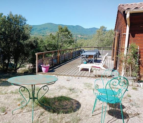 07140 : Maison bois avec vue sur un terrain de 1700m2