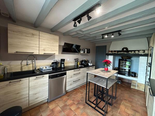 Jolie fermette entièrement rénovée à La Suze sur Sarthe