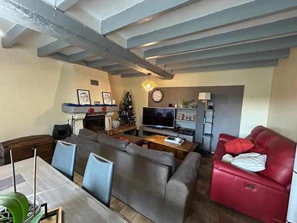 Jolie fermette entièrement rénovée à La Suze sur Sarthe