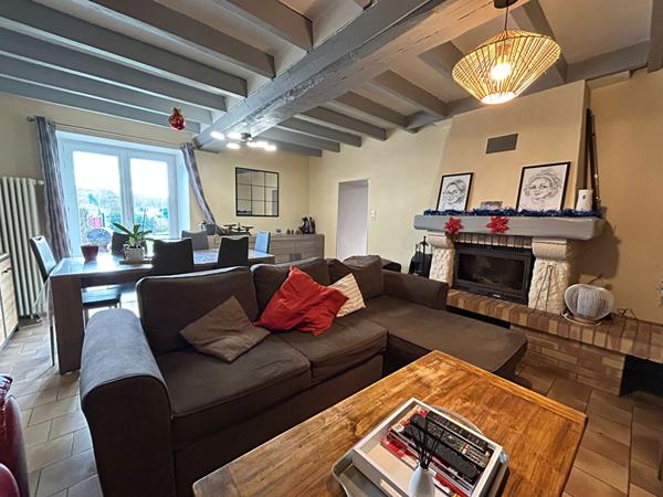 Jolie fermette entièrement rénovée à La Suze sur Sarthe