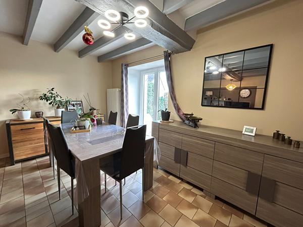 Jolie fermette entièrement rénovée à La Suze sur Sarthe