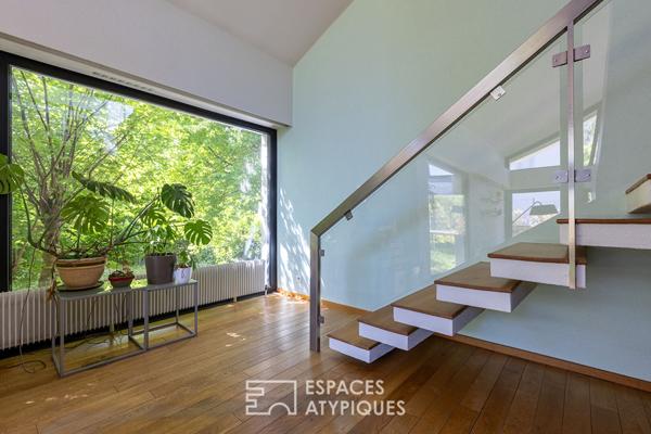 Lumineuse maison d’architecte avec terrain au calme