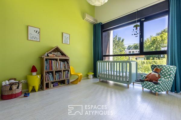 Lumineuse maison d’architecte avec terrain au calme