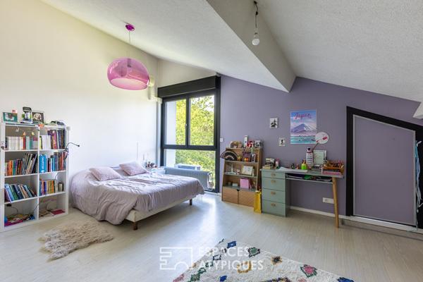 Lumineuse maison d’architecte avec terrain au calme