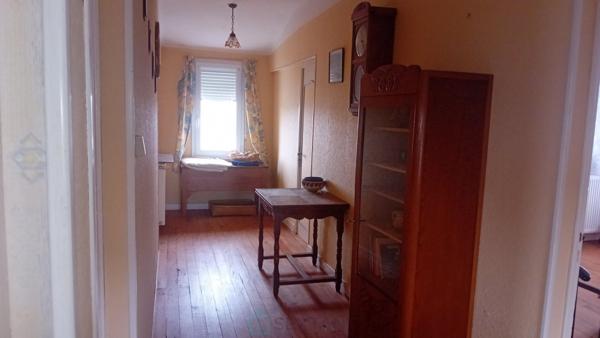 Maison 6 pièces avec terrain et dépendances