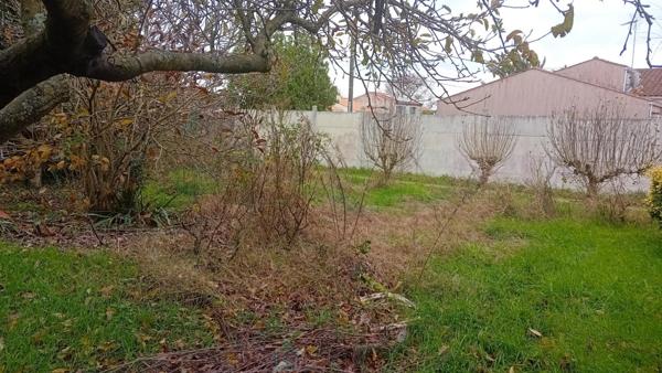 Maison 6 pièces avec terrain et dépendances