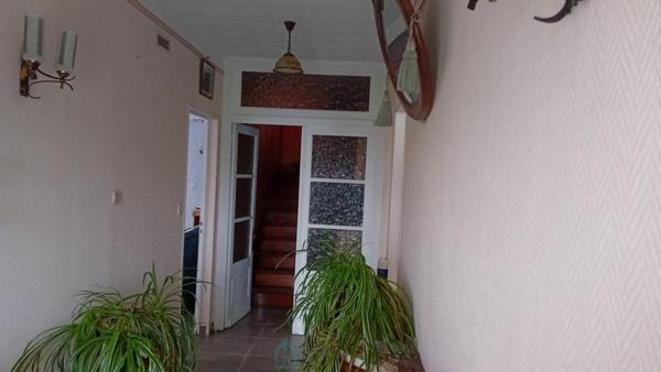 Maison 6 pièces avec terrain et dépendances