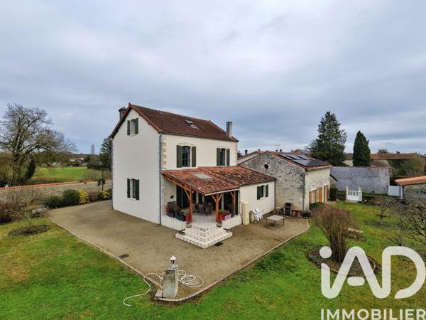 Maison à vendre 11 pièces 356 m² Mansle-les-Fontaines