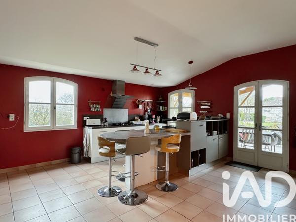 Maison à vendre 11 pièces 356 m² Mansle-les-Fontaines