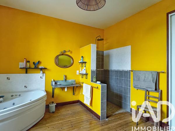 Maison à vendre 11 pièces 356 m² Mansle-les-Fontaines