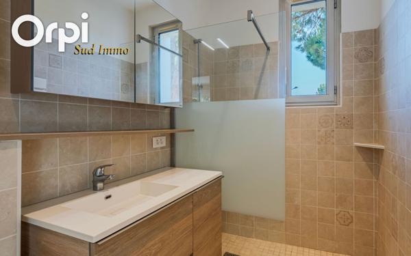 Maison à louer    3 pièces •  Charmes-sur-Rhône