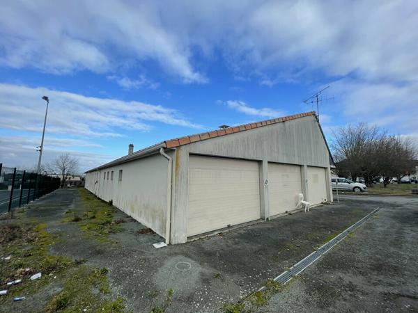VENTE 743m2 BUREAUX AVEC GARAGE LA CRECHE PROCHE PEAGE
