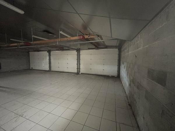 VENTE 743m2 BUREAUX AVEC GARAGE LA CRECHE PROCHE PEAGE