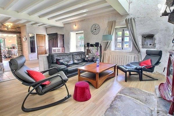 A 15 minutes de Quimperlé et 25 minutes des plages maison de caractère.
Rénovée complétement e...