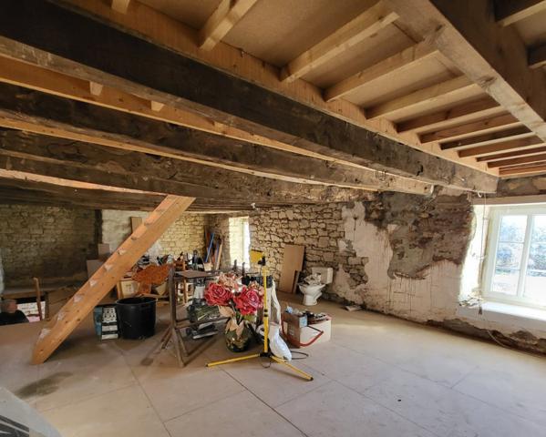 Longere en cours de renovation