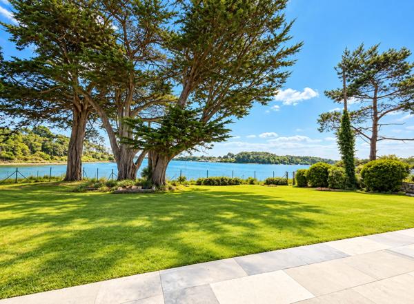 A VENDRE – Propriété pleine Vue Golfe du Morbihan