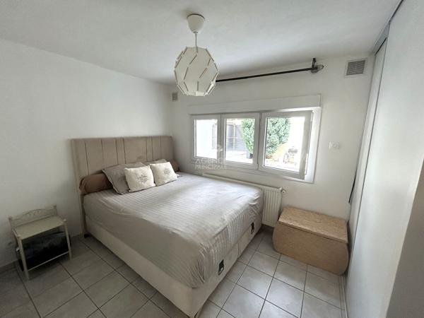 Maison Chanteloup Les Vignes 5 pièce(s) 100 m2 355 000 € **  - Référence  1806