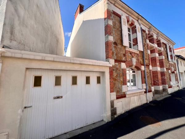 Charmante Maison Bourgeoise - Centre Ville - 4 Chambres - Garage - Jardin