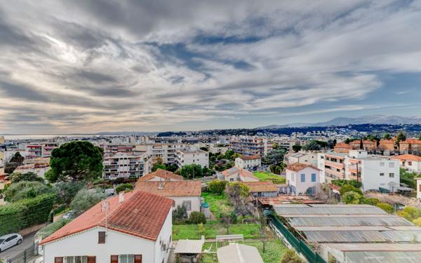 Appartement à vendre    4 pièces • 113 m2 Nice