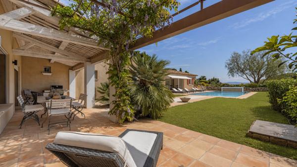 Vente Villa de luxe Grimaud 8 Pièces 350 m²