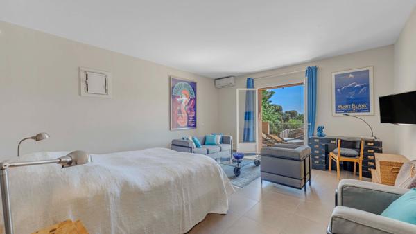 Vente Villa de luxe Grimaud 8 Pièces 350 m²