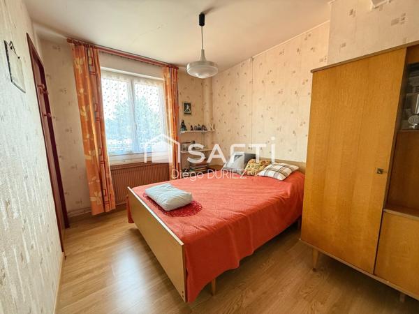 MAISON 4 CHAMBRES - 110m² - DOUBLE GARAGE - JARDIN