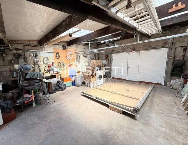 MAISON 4 CHAMBRES - 110m² - DOUBLE GARAGE - JARDIN