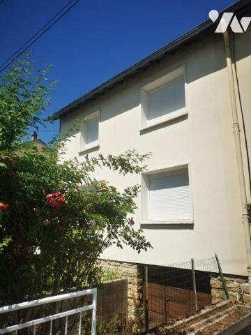 MAISON DE VILLE MITOYENNE
