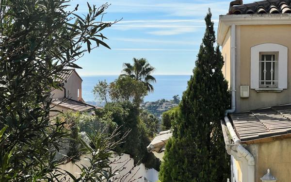 Maison à vendre    7 pièces •  Mandelieu-la-Napoule