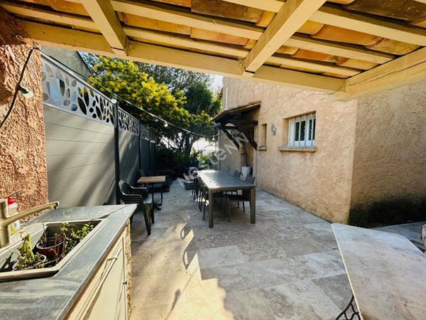 Maison T5 avec STUDIO INDEPENDANT - VUE MER à LA CIOTAT