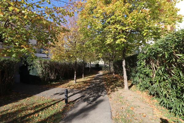 Marseille (13004) Marseille 4ième au calme, joli T4 lumineux avec balcon et parking!