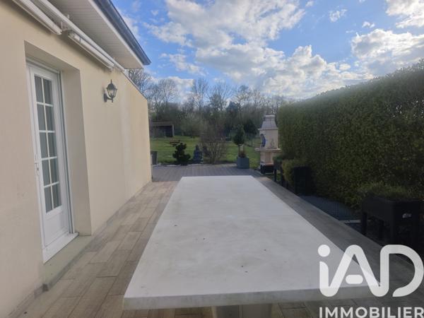 Maison à vendre 10 pièces 200 m² Fontaine-Mâcon