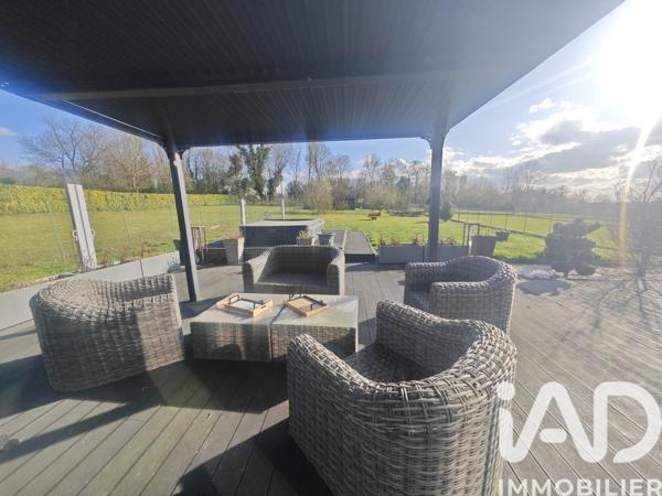 Maison à vendre 10 pièces 200 m² Fontaine-Mâcon