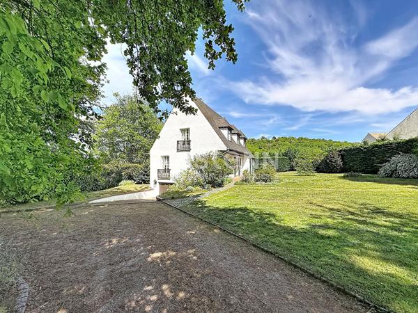 Maison Gouvieux, 180 M² Habitables , 6 chambres, jardin 1300m²