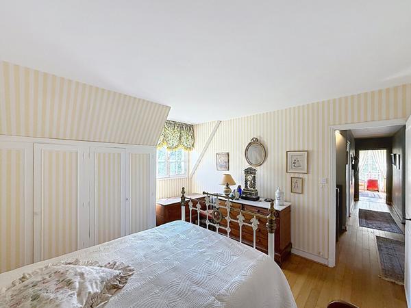 Maison Gouvieux, 180 M² Habitables , 6 chambres, jardin 1300m²
